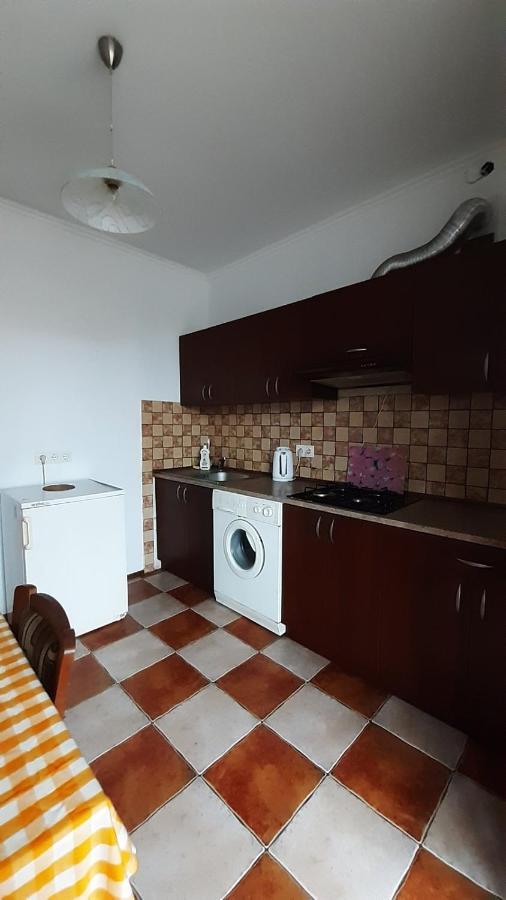 Apartment Na Saharova イヴァーノ＝フランキーウシク エクステリア 写真