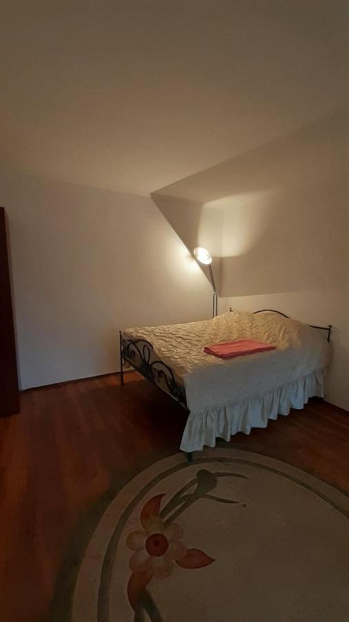 Apartment Na Saharova イヴァーノ＝フランキーウシク エクステリア 写真